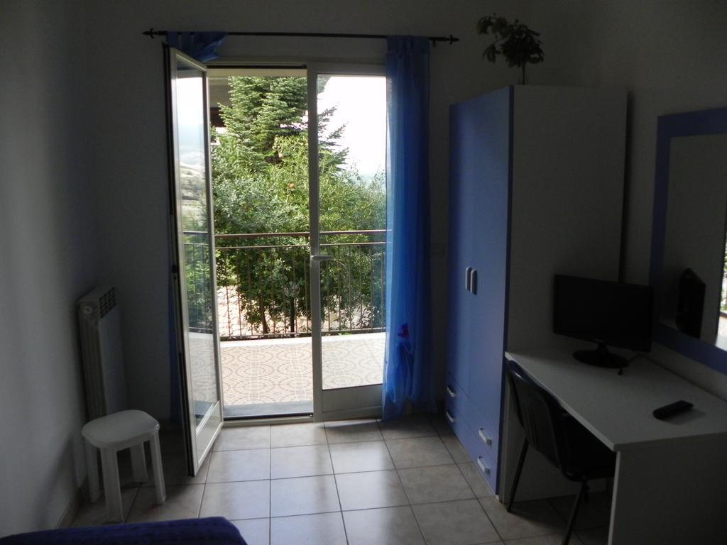 Affittacamere Bellavista Castiglione De Sicilia Bagian luar foto